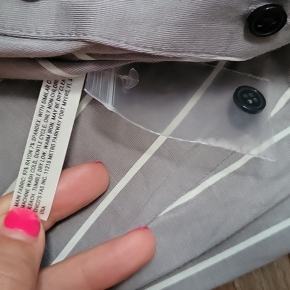 Soma Gray and White Size Small Cool Nights Notch Collar Long Sleeve PJ Top NEW! - Picture 5 of 7